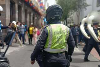 AMT anticipó controles de vehículos mal estacionados durante las fiestas de Quito