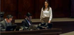 La asamble&iacute;sta Ana Galarza fue destituida por el pleno de la Asamblea.