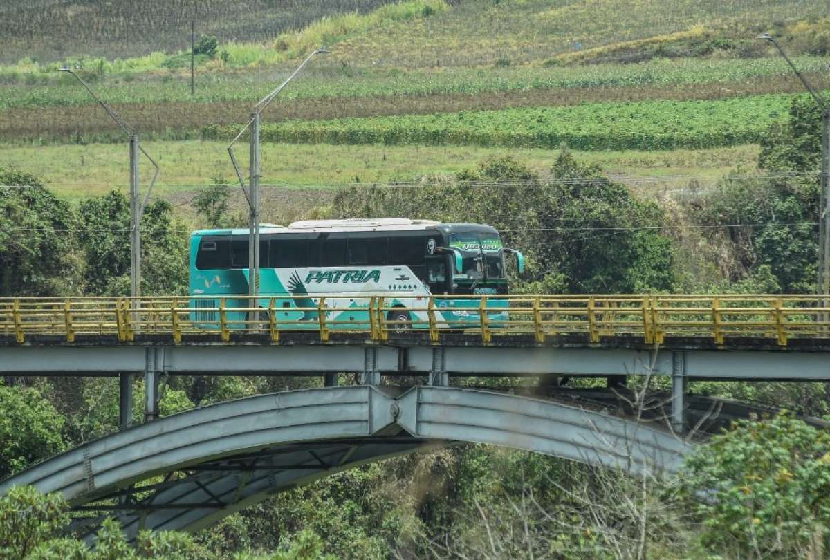 Arrancaron las obras en la vía Balbanera-Pallatanga-Cumandá, en Chimborazo. 