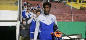 V&eacute;lez de Alexander Dom&iacute;nguez lleg&oacute; a Quito para enfrentar a Aucas