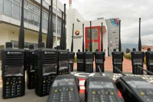 Las radios funcionan con un mecanismo troncalizado. Foto: Roberto Ch&aacute;vez / El Tel&eacute;grafo 