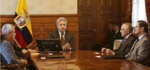 El Presidente y exgenerales analizaron la situaci&oacute;n en frontera norte