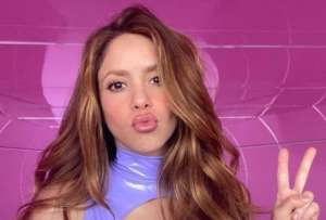 “Podría matar a mi ex, no es la mejor idea. Su nueva novia es la próxima&quot;, dice la canción que suena de fondo en el video de Shakira.
