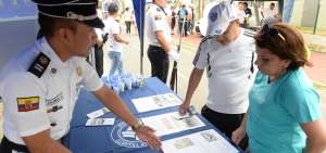 En el inicio de la IX Semana de la Seguridad Vial, la Comisi&oacute;n de Tr&aacute;nsito del Ecuador realiz&oacute; la caminata por la vida y una feria en el parque Samanes.