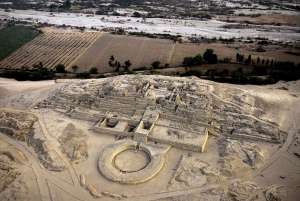 Milenaria ciudadela Caral ejemplo para arquitectos modernos