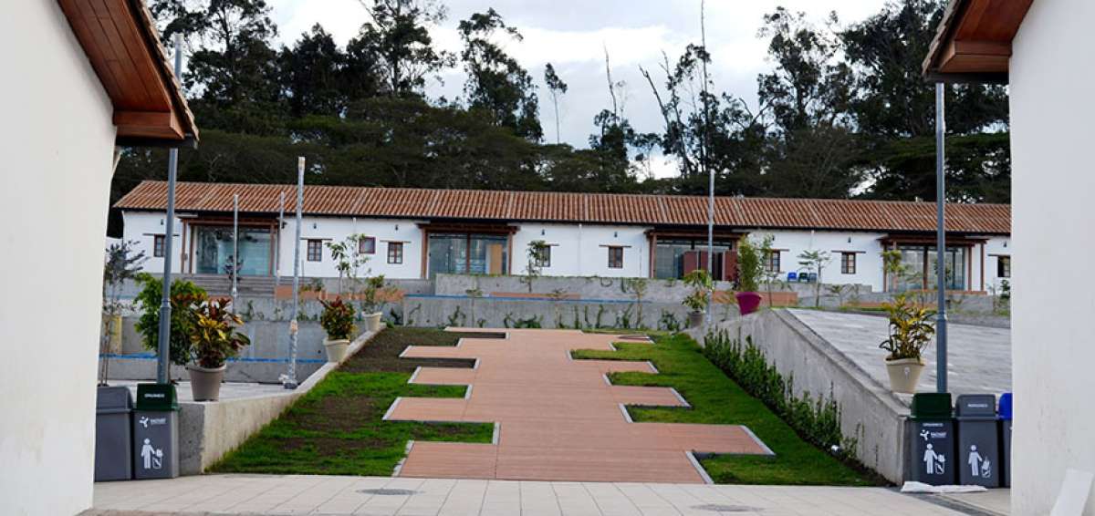 La Ciudad del Conocimiento Yachay empez&oacute; a funcionar en 2014. La primera infraestructura inaugurada fue la correspondiente a la universidad.  