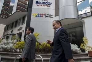 No se pudo concretar la segunda reuni&oacute;n convocada por el Conades para la fijaci&oacute;n del salario b&aacute;sico que regir&aacute; en 2016. Foto: Marco Salgado/EL TEL&Eacute;GRAFO.