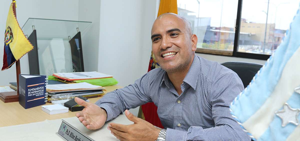 Milton Maridue&ntilde;a A. Rector del Instituto T&eacute;cnico Vicente Rocafuerte.