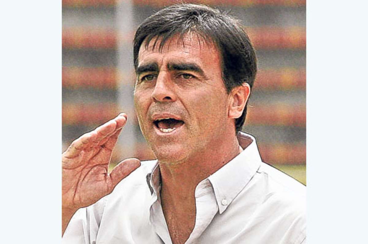 Quinteros: &ldquo;Queremos ser un equipo  lanzado al ataque, que presione, que arriesgue&rdquo;