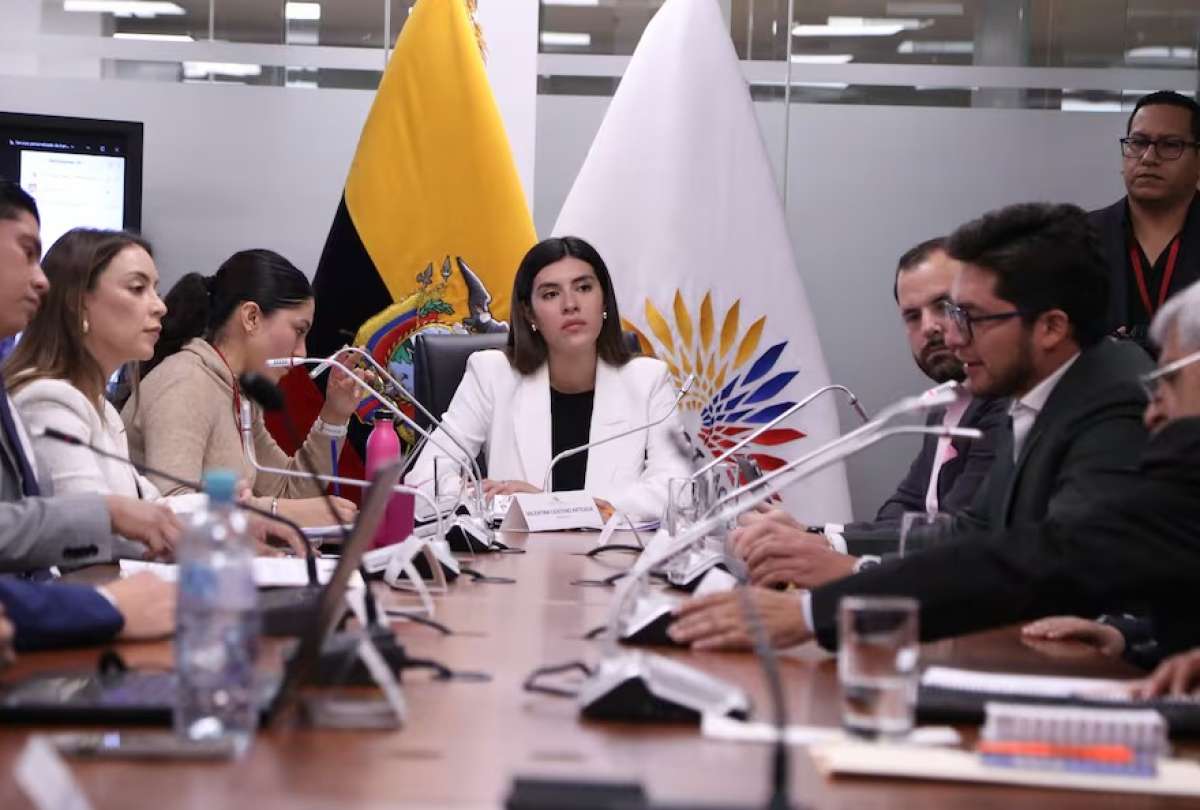 a Comisión de Desarrollo Económico continúa el debate del proyecto de ley de áreas protegidas.