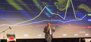 Kevin Ashton, durante su conferencia en Quito