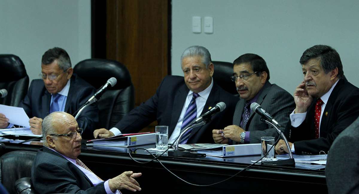 Luis Chiriboga y su directorio enviaron -el viernes pasado- un documento a la Conmebol contestando la denuncia. Foto: Tomado de Andes
