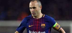 Arthur dice que Iniesta es &ldquo;un dios del f&uacute;tbol&rdquo; y desea que contin&uacute;e