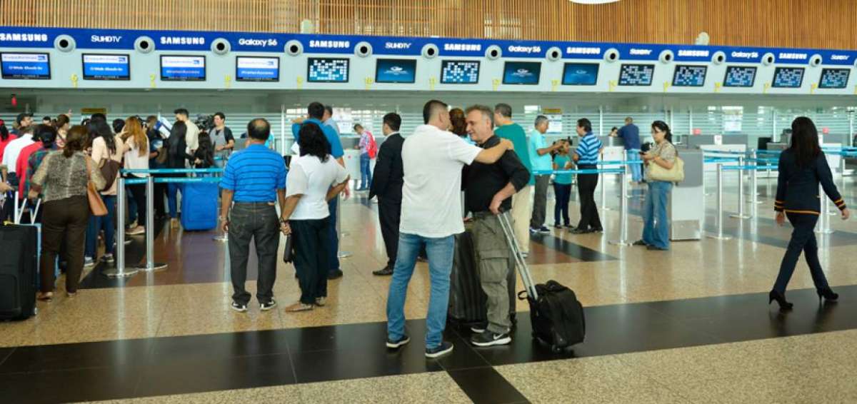 A similitud de a&ntilde;os anteriores, en el aeropuerto de Guayaquil se espera que el movimiento de pasajeros incremente durante los meses de vacaciones.