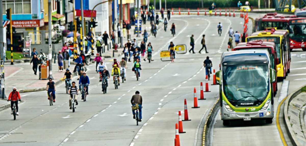 Bogot&aacute;, sin motos ni autos