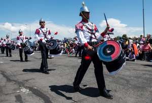 En el desfile sobresalieron las bandas de paz de los colegios de Quito. Foto: Marco Salgado/ EL TEL&Eacute;GRAFO. 