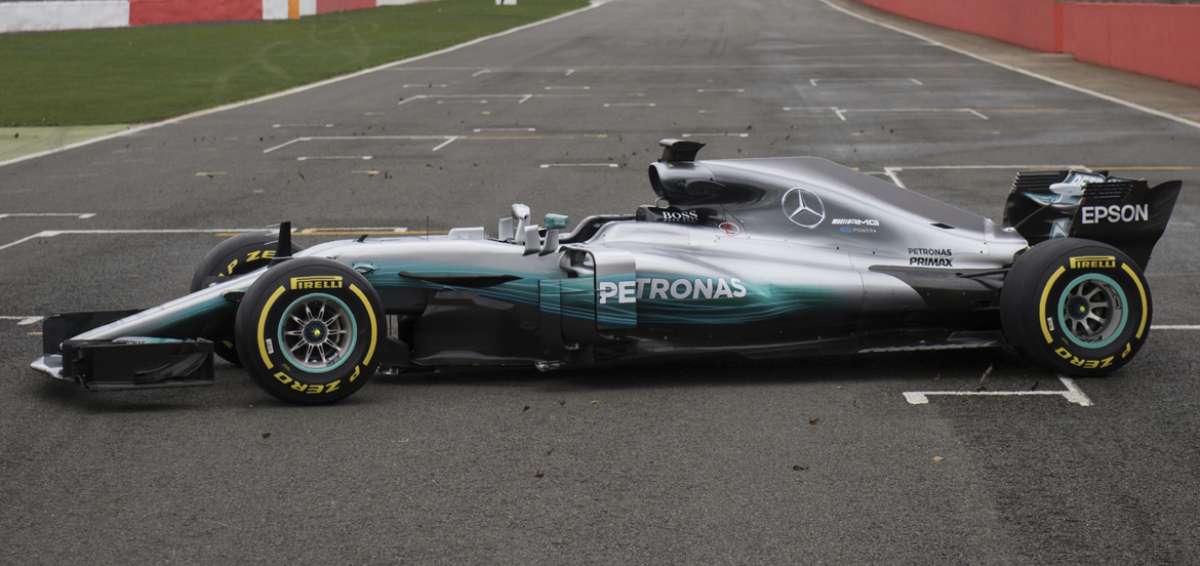 Mercedes revela su nuevo monoplaza, un W08 Hybrid