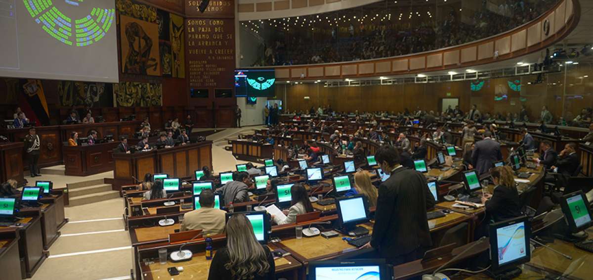 Consejeros van a la Asamblea para defenderse