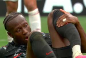 En el encuentro Canad&aacute; Catar, el jugador Kon&eacute; sali&oacute; gravemente lesionado.