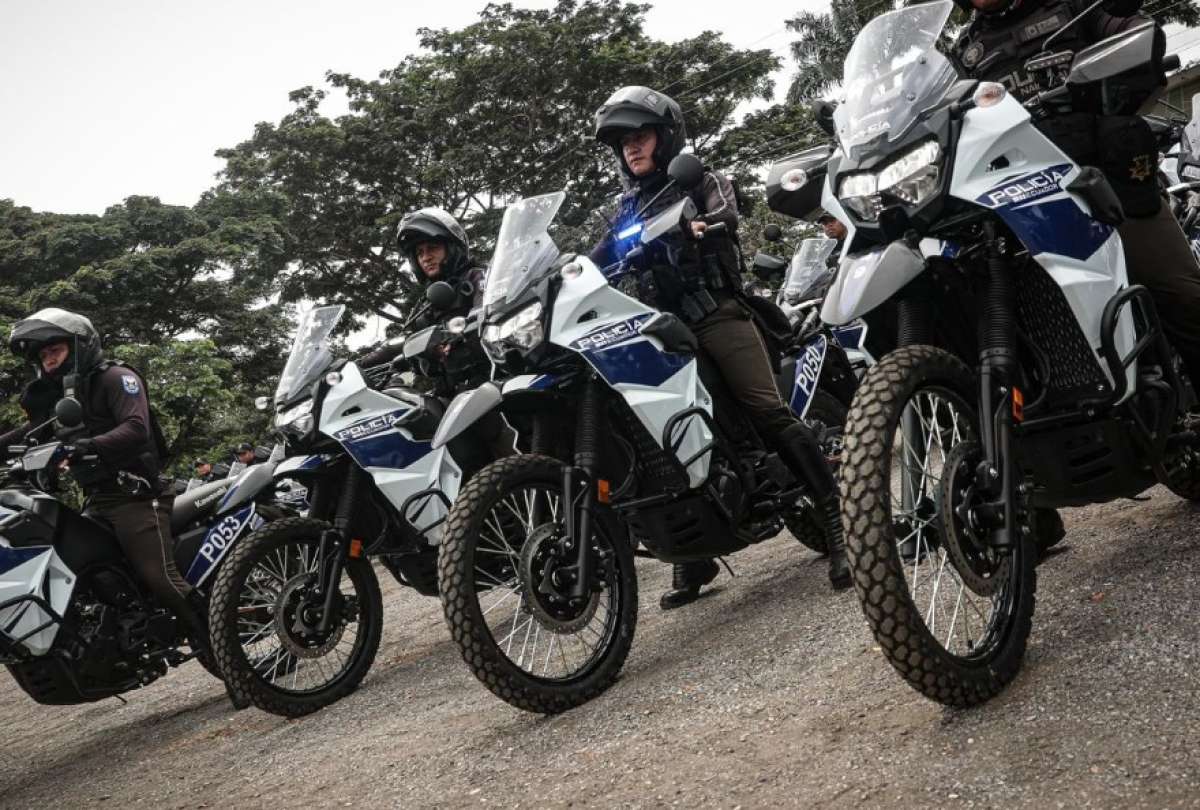 400 motocicletas se entregaron a la Policía Nacional para incrementar los patrullajes en Guayaquil, Durán y Samborondón.