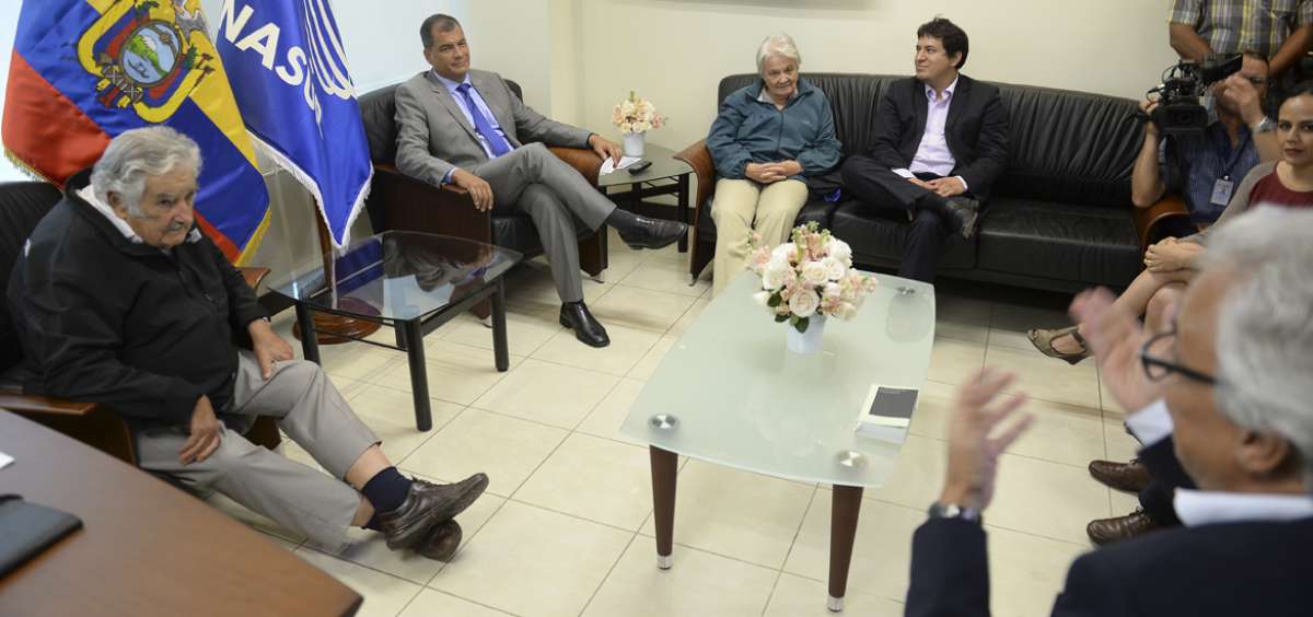 Proponen a Jos&eacute; Mujica y Rafael Correa como "embajadores promotores" del Banco del Sur