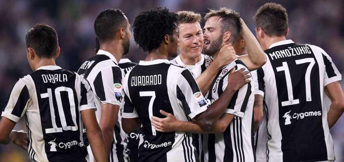 N&aacute;poles y Juventus prolongan su pleno de triunfos en la Serie A