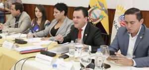 El legislador Esteban Bernal, uno de los proponentes del juicio pol&iacute;tico, durante su exposici&oacute;n.