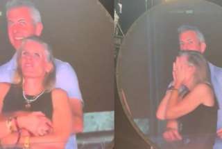 Un importante CEO y su asistente fueron descubiertos al ser captados por una kiss cam en un concierto de la agrupación Coldplay en Estados Unidos. 