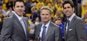 Luke Walton (i) buscar&aacute; ocupar la vacante de t&eacute;cnico tras la partida de Byron Scott en Los &Aacute;ngeles Lakers.