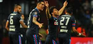 &Aacute;ngel Mena convierte en triunfo del Cruz Azul ante Toluca
