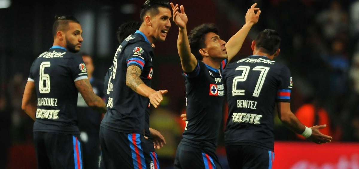 &Aacute;ngel Mena convierte en triunfo del Cruz Azul ante Toluca