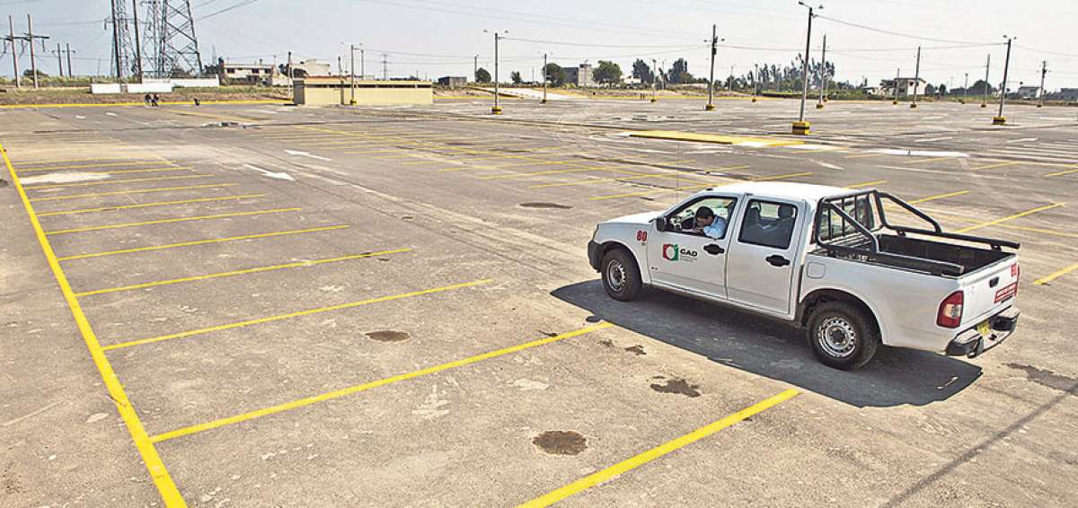 Un total de 426 plazas de parqueo se han habilitado en el recinto ferial Shuyurco, de la parroquia Picaihua.