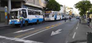 Los controles son permanentes en el Corredor Vial 2 para detectar buses que incumplan las normas de circulaci&oacute;n.