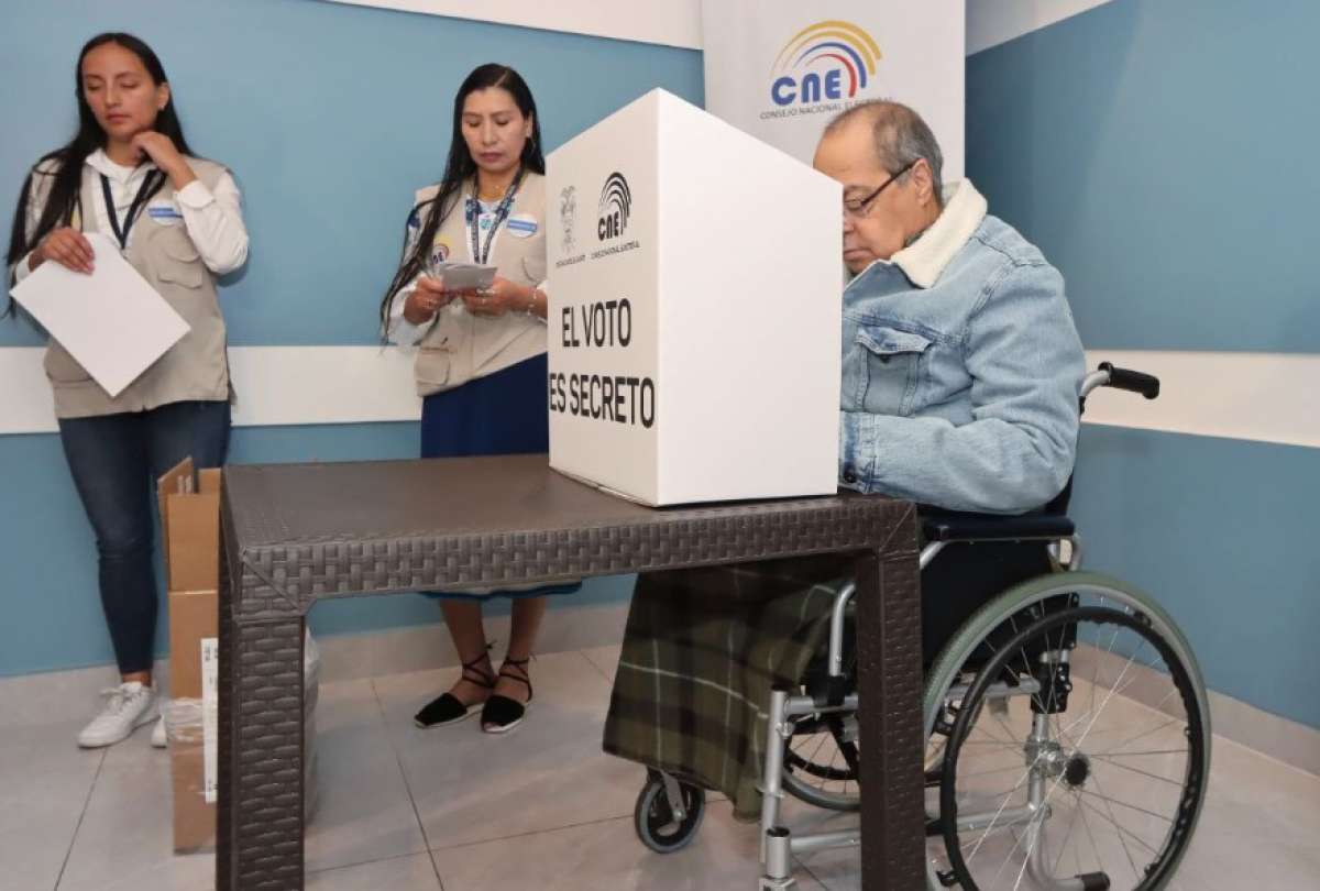 En el proceso de Voto en Casa, 597 personas con discapacidad y mayores de 50 años sufragaron en 174 Juntas Receptoras del Voto Móvil.