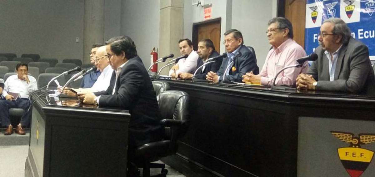 Juez dicta el inicio de instrucci&oacute;n fiscal contra Carlos Villac&iacute;s
