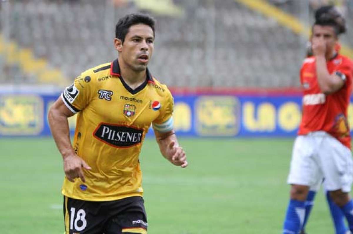 Oyola y Nieto no fueron convocados por pedido de Barcelona