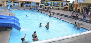 Ayer los ba&ntilde;istas disfrutaron en los toboganes del Centro Recreacional Granilandia. Algunos prefieren madrugar para evitar aglomeraciones en las albercas.