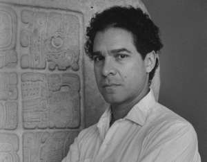 El autor guatemalteco Rodrigo Rey Rosa. Foto T&eacute;lam.