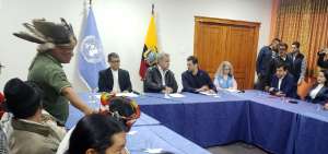 Mesa de di&aacute;logo entre el Gobierno y la dirigencia ind&iacute;gena.