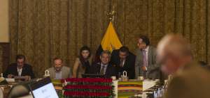 El presidente Len&iacute;n Moreno (centro) pidi&oacute; que las ponencias en los encuentros fueran cortas y precisas.