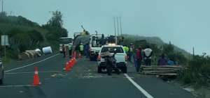Polic&iacute;a atendi&oacute; la emergencia en la v&iacute;a.