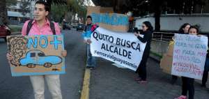 Manifestaciones a favor y en contra del proyecto soluci&oacute;n vial Guayasam&iacute;n