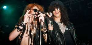 Axl Rose (izq.) y Slash tocaron en Guns N&rsquo; Roses entre 1985 y 1993. Juntos participaron en seis discos. El m&aacute;s famoso es &lsquo;Appettite for destruction&rsquo;, de 1987.