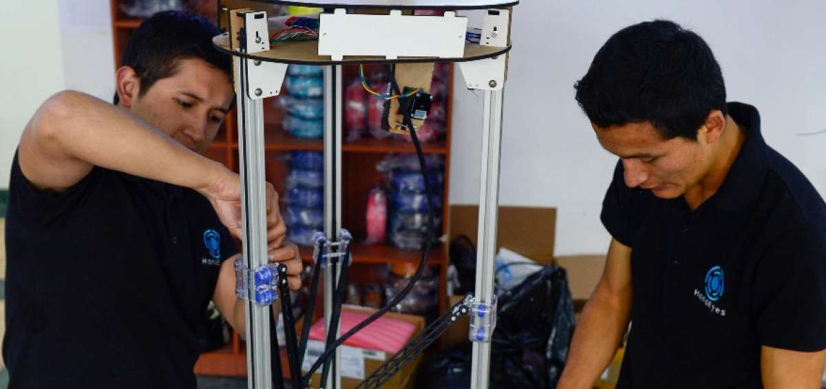 Los creadores del HandEyes han tenido que contratar a m&aacute;s amigos por el incremento de pedidos.