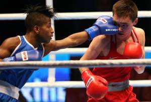 El cubano Joahnys Argilagos (i) se adjudic&oacute; el t&iacute;tulo mundial en peso minimosca 46-49 kg. Foto: AFP