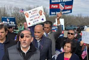 En varias ciudades se formaron patrullas comunitarias que alertan sobre operativos migratorios.