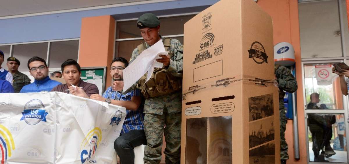 Por recomendaci&oacute;n de observadores, no se usar&aacute;n las urnas-biombo.