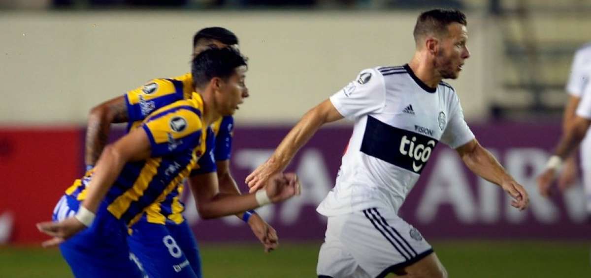 Delf&iacute;n empata de local frente a Olimpia en la Copa Libertadores