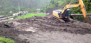 Los torrenciales aguaceros que caen en las monta&ntilde;as de la Sierra centro provocaron derrumbes.