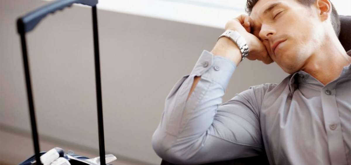 El jet lag es un desequilibrio producido entre el reloj interno (el que marca los per&iacute;odos de sue&ntilde;o y vigilia) y el nuevo horario.